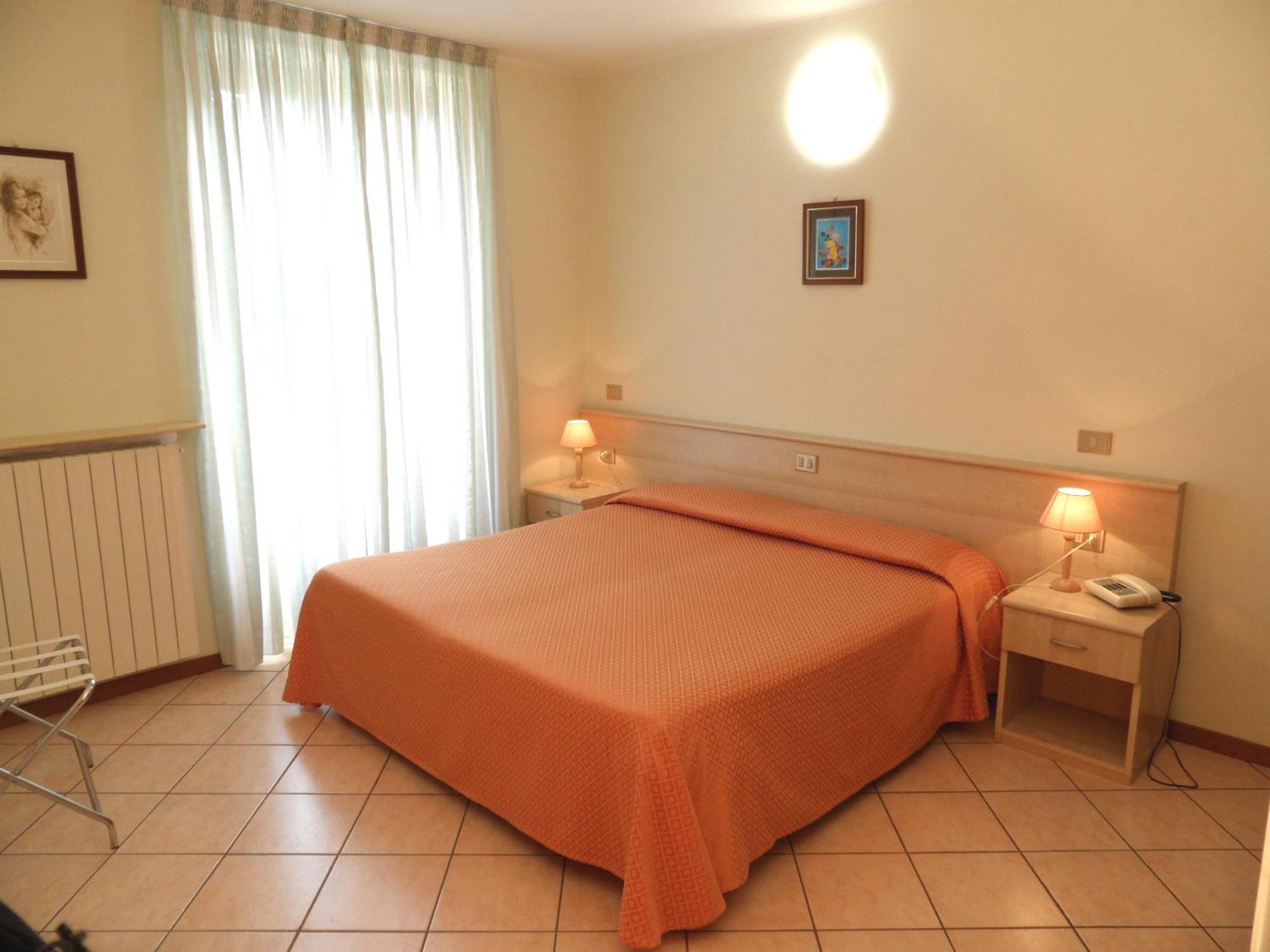 Casa Vacanze Touring Verbania Zewnętrze zdjęcie